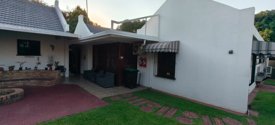 3 Bedroom Property for Sale in Protea Park North West